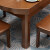 Batesonテーブル純木のテーブルとテーブルと椅子の組み合わせが伸縮した形になっています。中国式の円形のご飯テーブルの胡桃色のテーブル6つの椅子（1.38メートル）