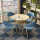 原木色のテーブル+薄い青い布の椅子